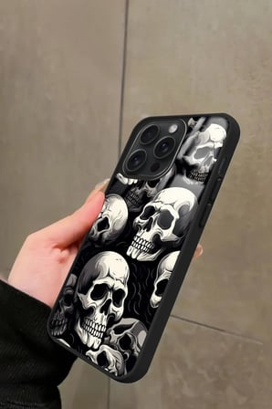Apple iPhone 14 Pro Max Uyumlu Kurukafa Tasarımlı Parlak Silikon Kılıf