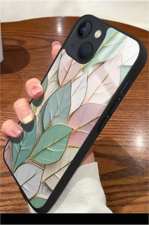 Apple iPhone 15 Plus Uyumlu Darbeye Dayanıklı Yaprak Tasarımlı Parlak Silikon Kılıf