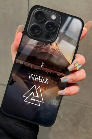 Apple iPhone 15 Pro Uyumlu Valhalla Tasarımlı Parlak Silikon Kılıf