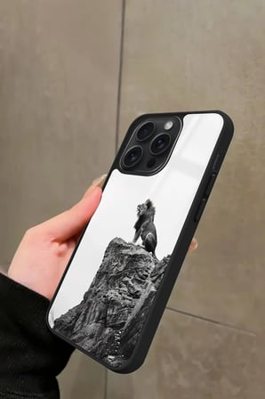 Apple iPhone 15 Pro Uyumlu Aslan Tasarımlı Parlak Silikon Kılıf