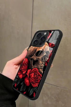 Apple iPhone 16 Pro Max Uyumlu Kurukafa Posteri Tasarımlı Parlak Silikon Kılıf