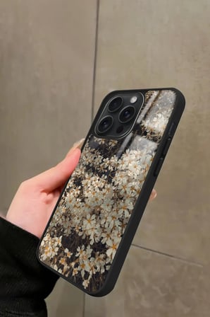 Apple iPhone 16 Pro Max Uyumlu Beyaz Çiçek Tasarımlı Parlak Silikon Kılıf