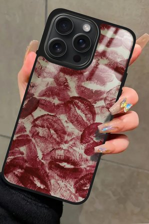 Apple iPhone 16 Pro Uyumlu Dudak Tasarımlı Parlak Silikon Kılıf