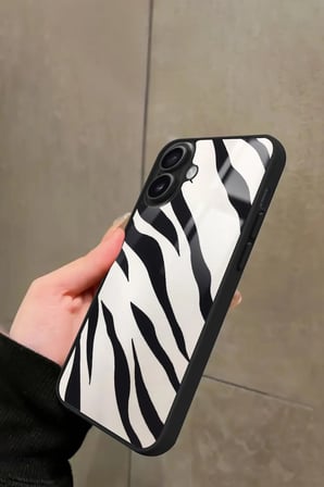 Apple iPhone 16 Uyumlu Zebra Tasarımlı Parlak Silikon Kılıf