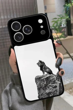 Apple iPhone 17 Pro Max Uyumlu Aslan Tasarımlı Parlak Silikon Kılıf
