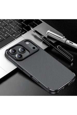 Apple iPhone 18 Pro Kılıf Carbon Görünümlü Silikon Zr-Ngro