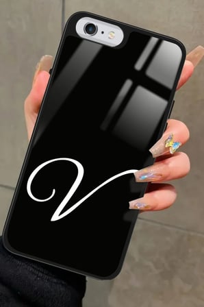 Apple iPhone 6 Plus Uyumlu V Harfi Yazılı Parlak Silikon Kılıf