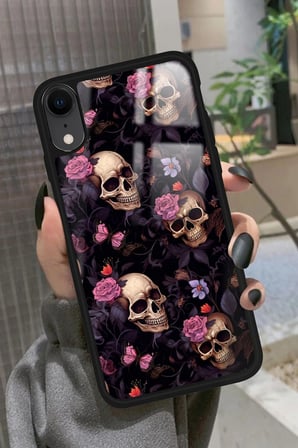 Apple iPhone Xr Uyumlu Kurukafa Tasarımlı Parlak Silikon Kılıf