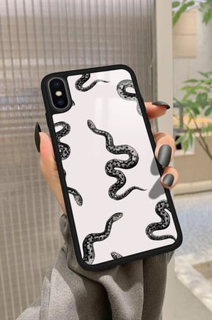 Apple iPhone Xs Max Uyumlu Yılan Tasarımlı Parlak Silikon Kılıf