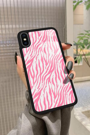 Apple iPhone Xs Uyumlu Pembe Zebra Tasarımlı Parlak Silikon Kılıf