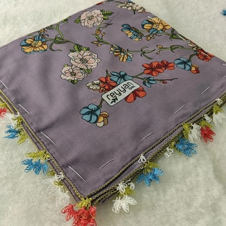 el emeği i̇ğne oyası yazma , fular ,yemeni, mevlit örtüsü , baş örtüsü 4 kenarı oyalı %100 pamuk 100*100cm