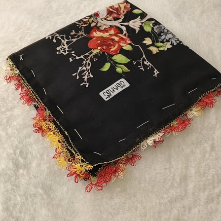 el emeği i̇ğne oyası yazma , fular ,yemeni, mevlit örtüsü , baş örtüsü 4 kenarı oyalı %100 pamuk 100*100cm
