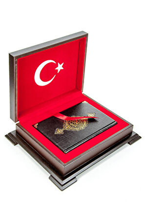 Ahşap Kutulu Türk Bayrağı Desenli Hediye Kur'an Seti Dini Hediyelik