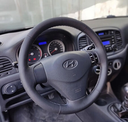 Hyundai Accent Era Araca Özel Direksiyon Kılıfı (Noktalı Düz Gri Dikişli)