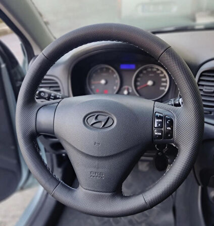 Hyundai Accent Era Araca Özel Direksiyon Kılıfı (Noktalı Düz Gri Dikişli)