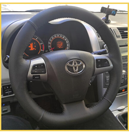 Toyota Corolla 2011-2012 Tam Uyumlu Direksiyon Kılıfı (Derisi Sökülmeden Yapılması Gerekiyor)