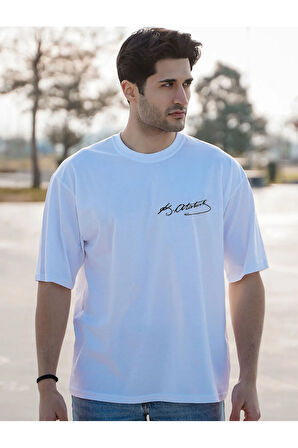 Mustafa Kemal Atatürk İmzalı Oversize Beyaz Yarım Kollu %100 Pamuk T-shirt