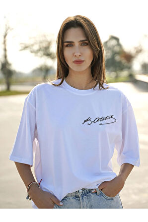 Mustafa Kemal Atatürk İmzalı Oversize Beyaz Yarım Kollu %100 Pamuk T-shirt