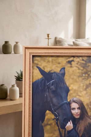 Antik Zarif 13x18 cm Fotoğraf Çerçevesi Camlı Ayaklı Dekoratif Masaüstü & Duvar Tipi Plastik Çerçeve