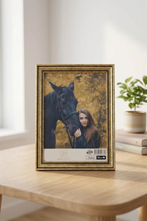 Antik Zarif 13x18 cm Fotoğraf Çerçevesi Camlı Ayaklı Dekoratif Masaüstü & Duvar Tipi Plastik Çerçeve