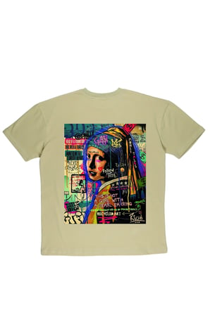 Lenithra İnci Küpeli Kız Sırt Baskılı Unisex Oversize T-shirt Bej / M