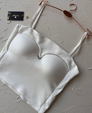 Chole İthal Pamuklu Göğsü Cut-Out Halka Detaylı İnce Askılı Büstiyer/Crop