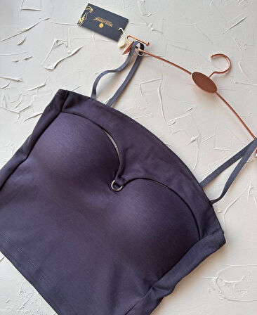 Chole İthal Pamuklu Göğsü Cut-Out Halka Detaylı İnce Askılı Büstiyer/Crop