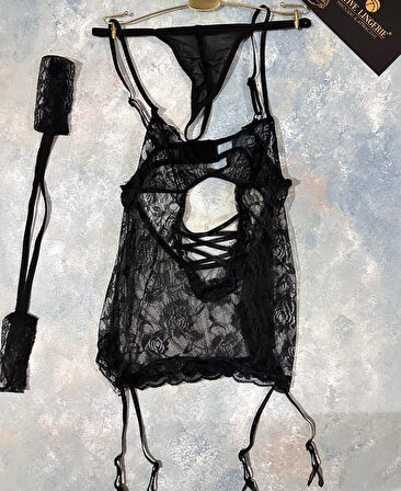 Intive Fantasy Önü Çapraz Dantelli El Kelepçeli Jartiyerli Bodysuit (Pembe-Siyah-Kırmızı)-ÇORAPSIZ