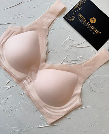 Ellie Dikişsiz İce-Silk (Buz İpek) Görünmez Ultra Hafif Padli Nefes Alabilir İthal Bralet/Sütyen