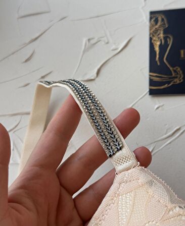 Jasmine Askıları Parlak Taşlı Hafif Destekli Dantelli Soft Cup İthal Sütyen (B-C Cup)