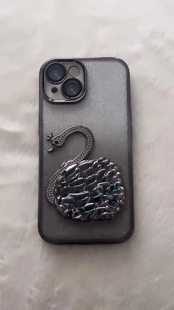 İphone 15 uyumlu Kuğu Model Sulu Simli Kamera Lens Korumalı Kılıf