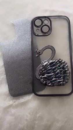 İphone 15 uyumlu Kuğu Model Sulu Simli Kamera Lens Korumalı Kılıf