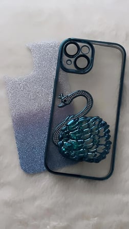 İphone 15 uyumlu Kuğu Model Sulu Simli Kamera Lens Korumalı Kılıf