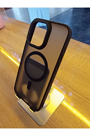 İPhone 15 Pro Max Uyumlu MagSafe Özellikli Kenarları Renkli Arka Yüzü Mat Darbe Emici Kılıf