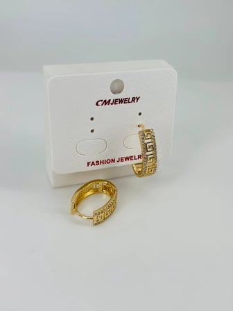 Zirkon Taşlı Pirinç Küpeler - Kp00471