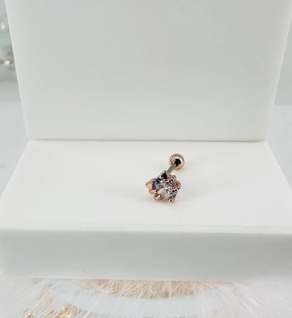 Rose Zirkon Taşlı Uç Kısmı : Pirinç Kıkırdak Bar Uzunluğu : 6 Mm / Bar Kalınlığı 0.8 Mm / Top Boyu 3