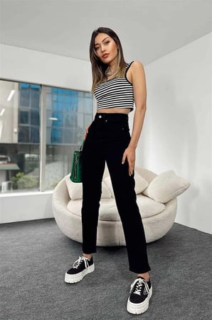 Yüksek Bel Likralı Siyah Düz Mom Jeans mom jeans ( 1 Beden Küçük Alın )