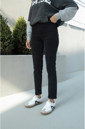 Isabella Zero Max Kadın Yüksek Bel Siyah Boyfriend Jeans Likralı Esnek Kot Pantolon(tam kalıp)