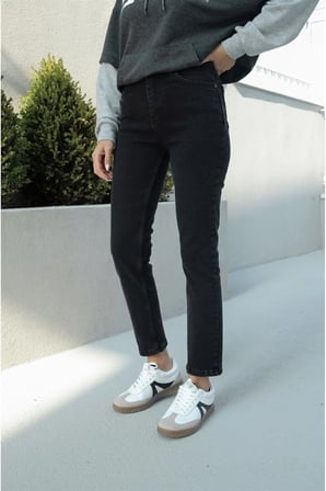 Isabella Zero Max Kadın Yüksek Bel Siyah Boyfriend Jeans Likralı Esnek Kot Pantolon(tam kalıp)