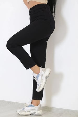 Kadın Yüksek Bel Siyah Mom Jeans Likralı Esnek Kot Pantolon