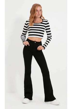 Kadın Yüksek Bel Siyah Ispanyol Paça Jeans Likralı Esnek Kot Pantolon(Tam kalıp)