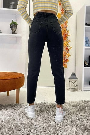 Trend Siyah Likralı Kadın Mom Jean Pantolon, Solmaz Siyah Mom Jeans(1 beden Büyük Alınız)