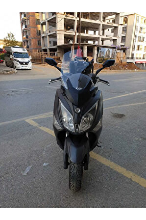 Sym Joymax250 İ Siperlik Ön Cam 2015 2017 Model 65cm Şeffaf Renkli 4mm APARAT GÖNDERİLMEYECEK