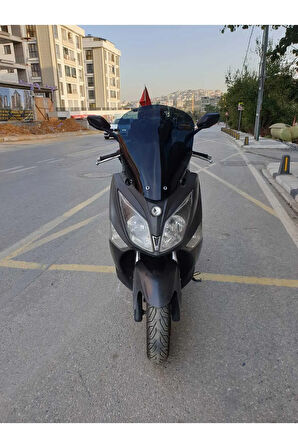 Sym Joymax250 İ Siperlik Ön Cam 2013 2017 Model 54cm siyah Renkli 4mm SPOR CAM