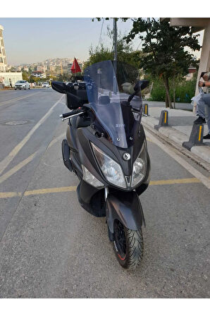 Sym Joymax250 İ Siperlik Ön Cam 2013 2017 Model 65cm Açıkfüme Renkli 4mm ORTA BOYLU CAM