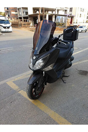Sym Joymax250 İ Siperlik Ön Cam 2013 2017 Model 65cm Siyah Renkli 4mm ORTA BOYLU CAM İADESİ YOKTUR