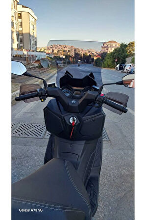 MOTOCAM SYM Joymax Z Plus Siperlik Ön Cam 2023-2025 Model 70cm Füme Renkli 4mm