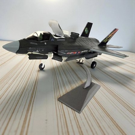 1/72 Ölçek F35 Savaş Uçağı Maketi 22x15x7 cm Dekoratif Model Uçak