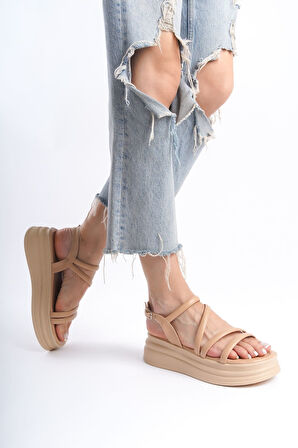 ELSA İnce Tokalı Şerit Detaylı Ortopedik Taban Kadın Sandalet TT Ten