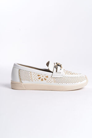 HAZEL Bağcıksız Ortopedik Rahat Taban Çiçek Desenli Kadın Babet Ayakkabı KT Beyaz